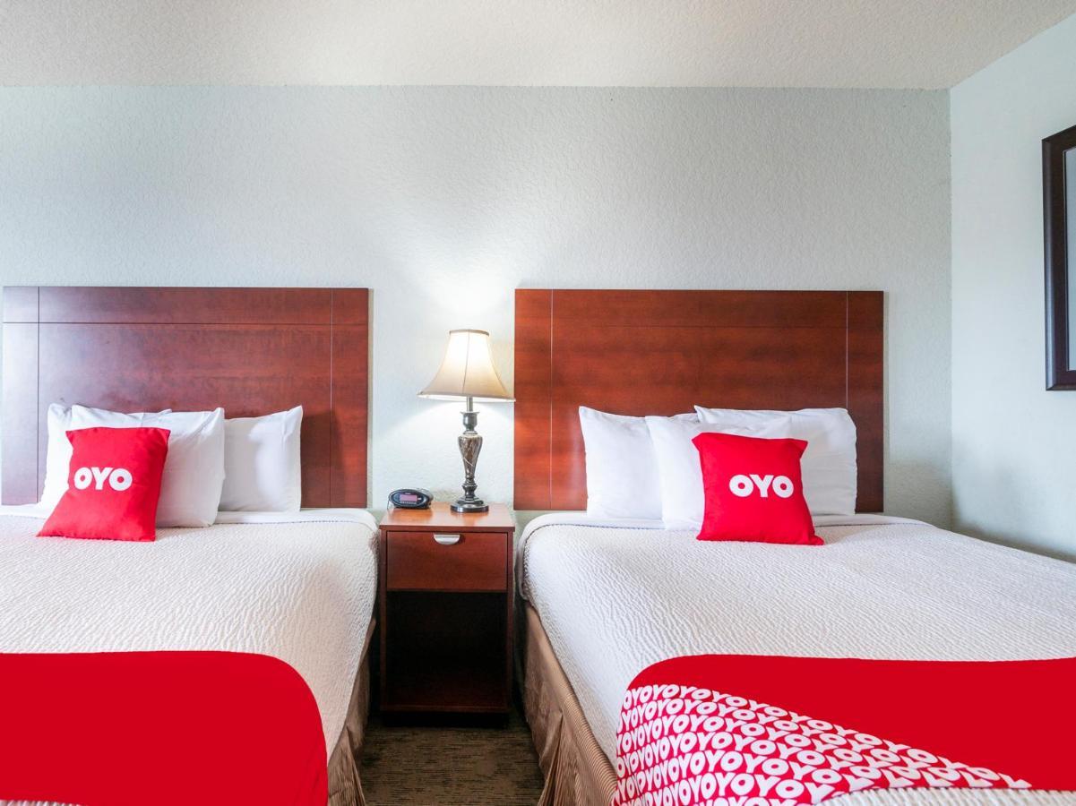 Oyo Hotel Pearsall I-35 West Zewnętrze zdjęcie