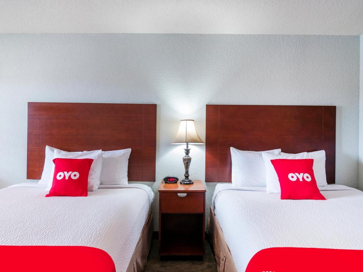 Oyo Hotel Pearsall I-35 West Zewnętrze zdjęcie