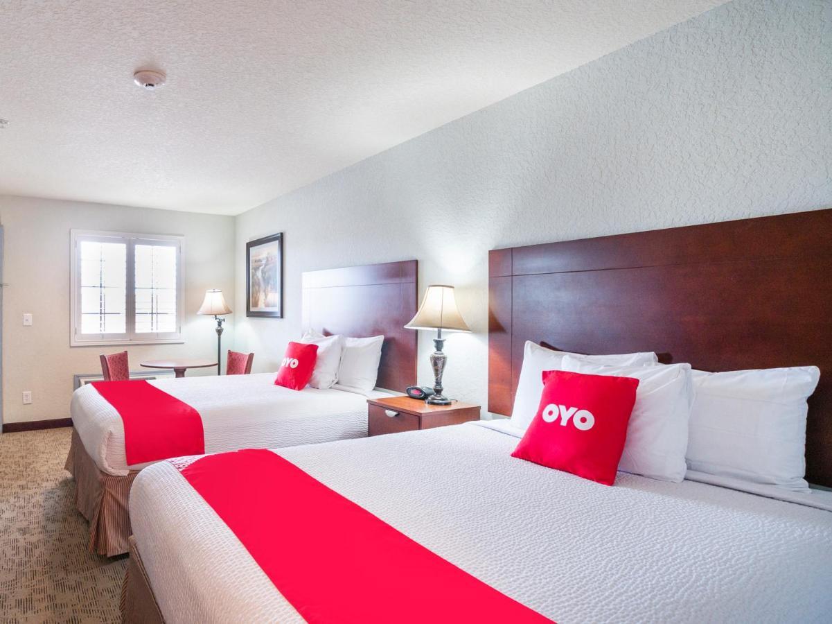 Oyo Hotel Pearsall I-35 West Zewnętrze zdjęcie