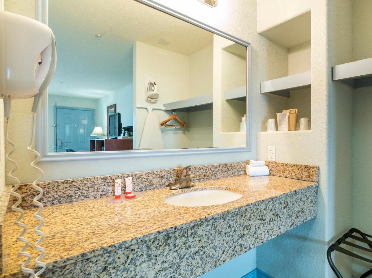 Oyo Hotel Pearsall I-35 West Zewnętrze zdjęcie